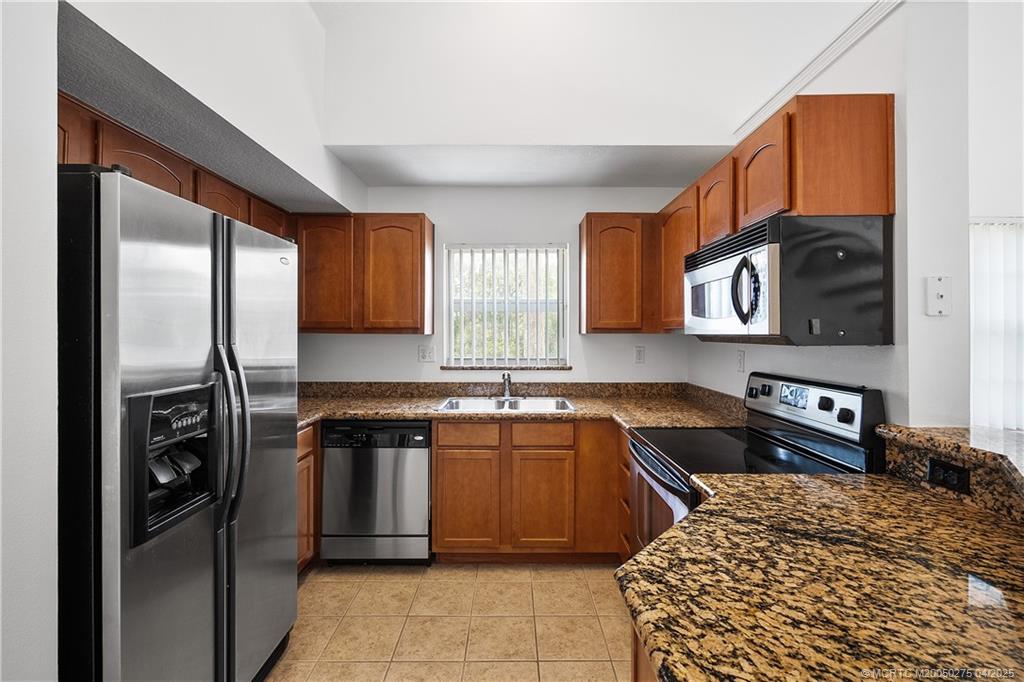 1575 SE Pomeroy Street 8-5