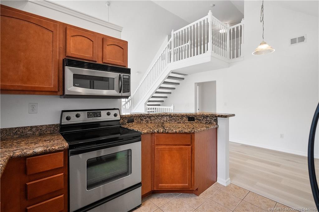 1575 SE Pomeroy Street 8-5