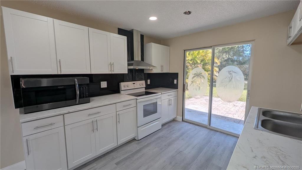 3741 SE Dixie Ross Street 3741 & 3743
