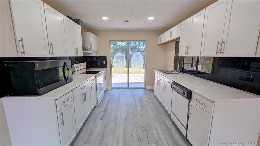 3741 SE Dixie Ross Street 3741 & 3743
