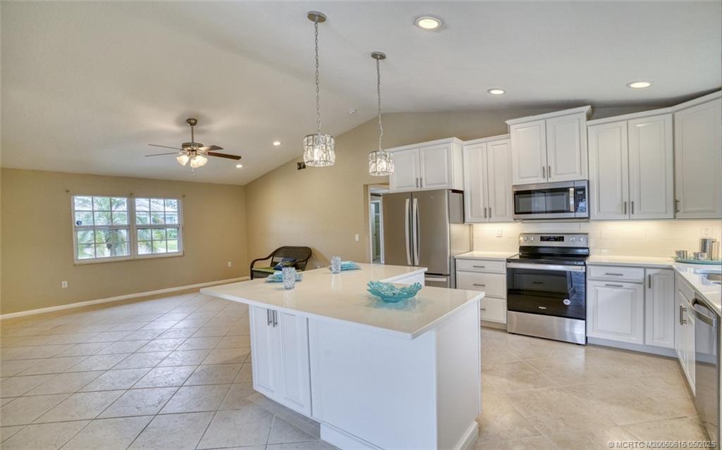 2363 NW Brennan Ct