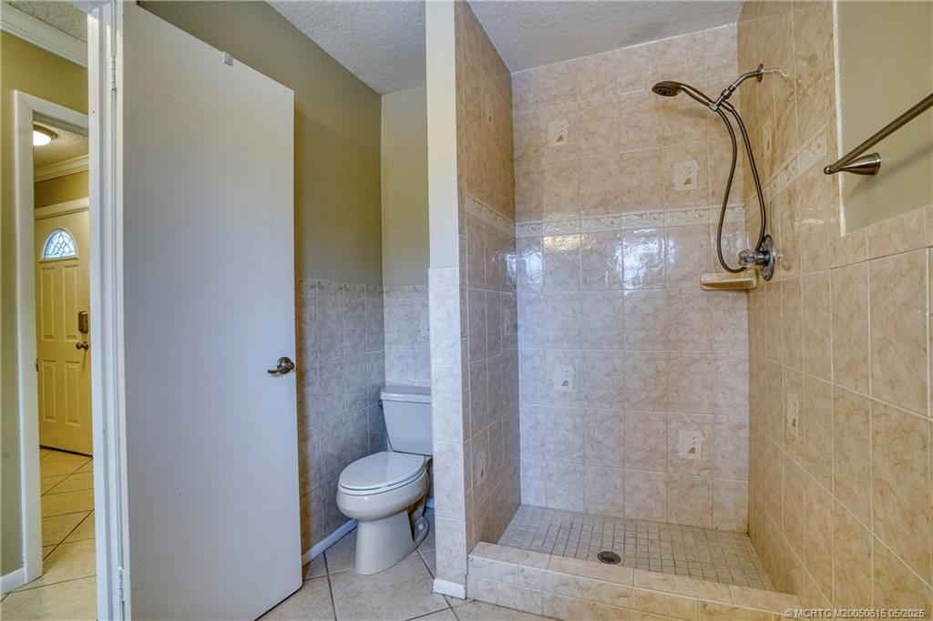 2363 NW Brennan Ct