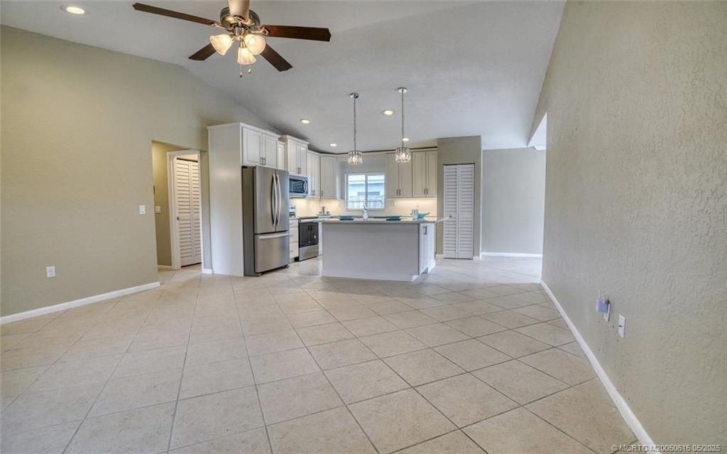 2363 NW Brennan Ct