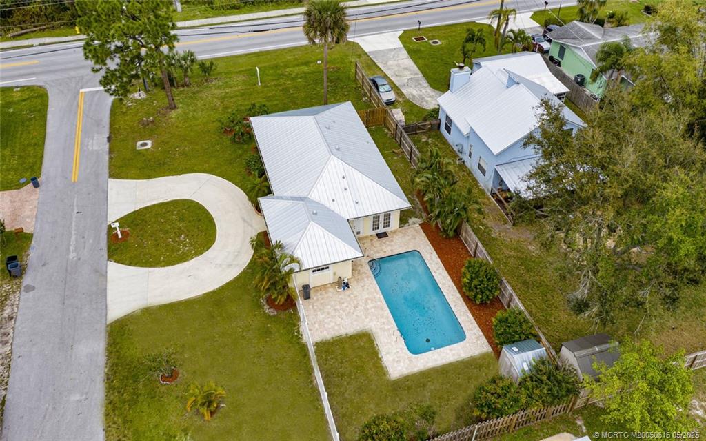 2363 NW Brennan Ct