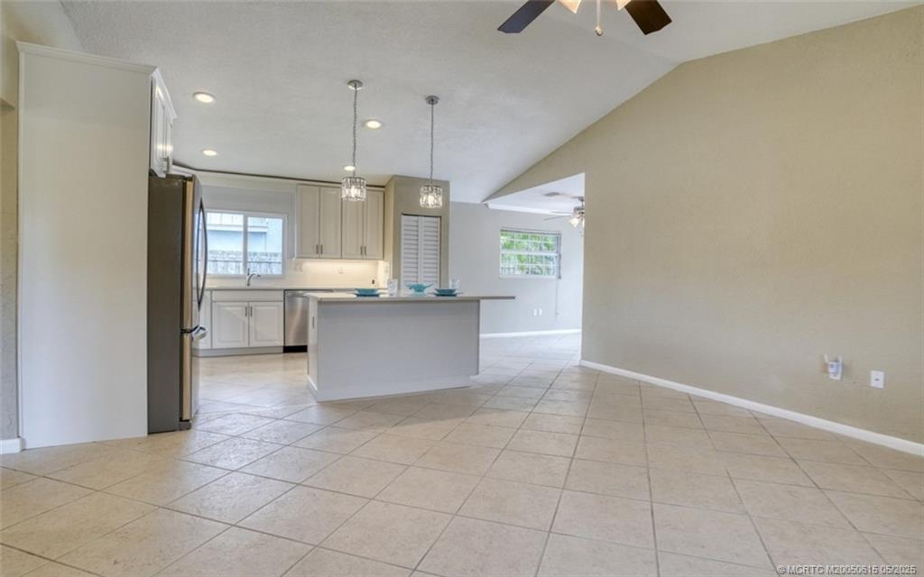 2363 NW Brennan Ct