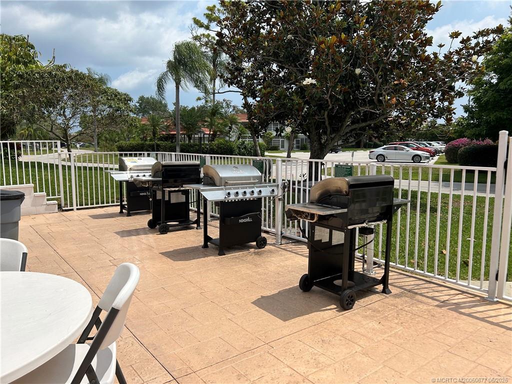 2600 SE Ocean Blvd V2