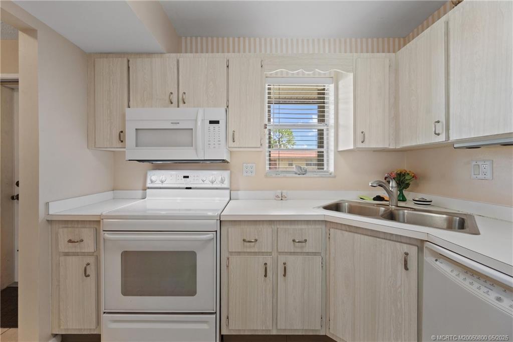 1953 SW Palm City Road 27-I