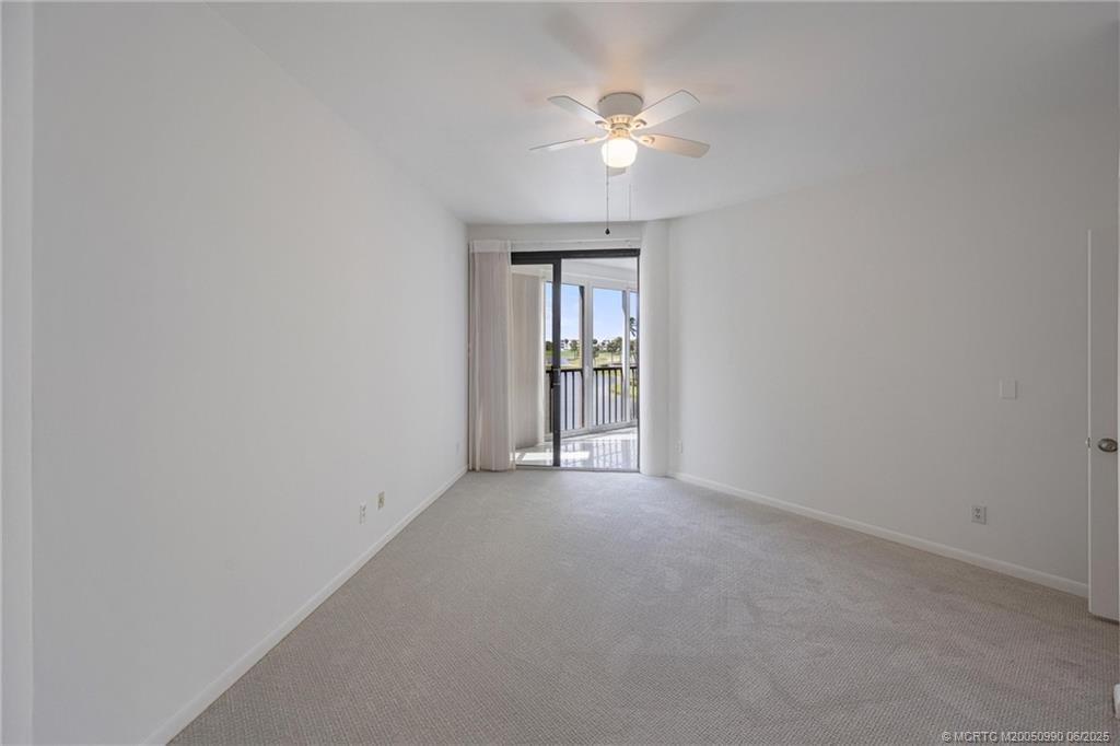 221 NE Plantation Road 303