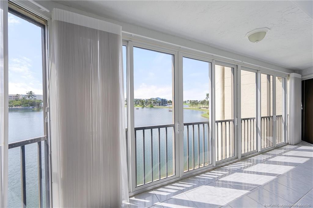 221 NE Plantation Road 303