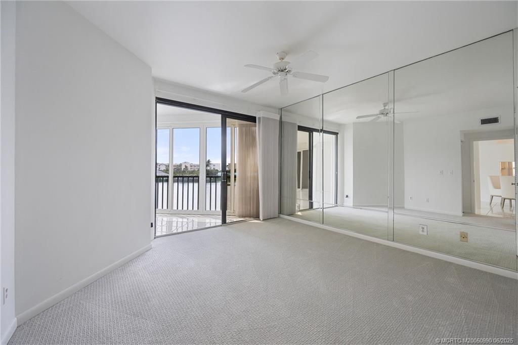 221 NE Plantation Road 303