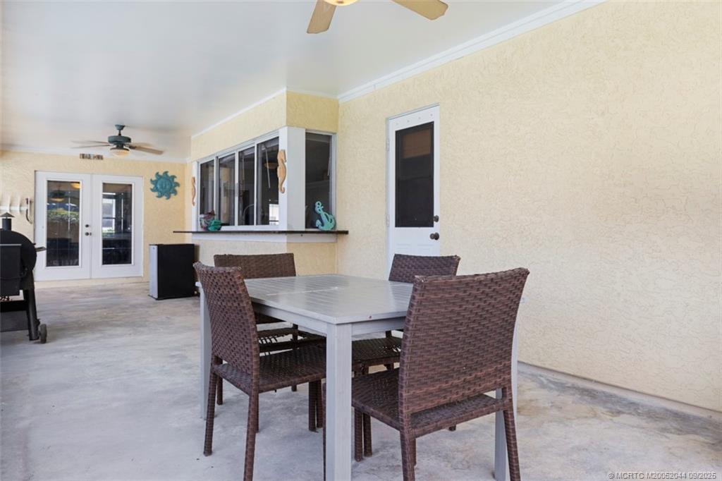 2004 NE Acapulco Drive