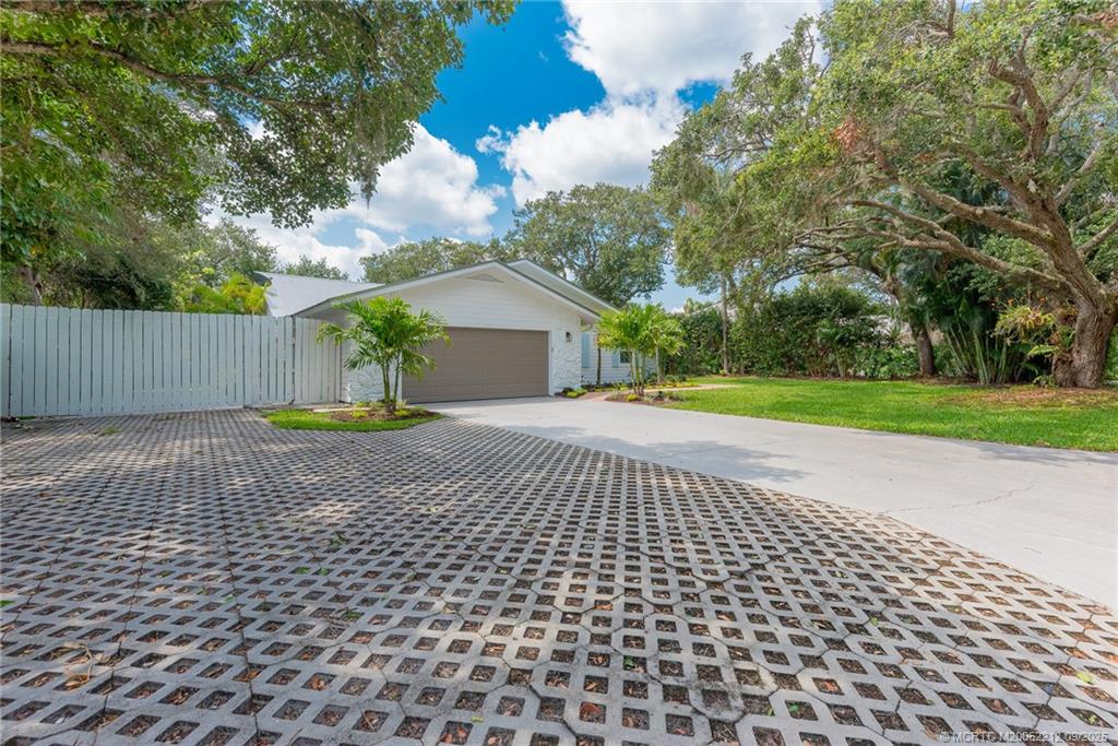 23 Lantana Lane