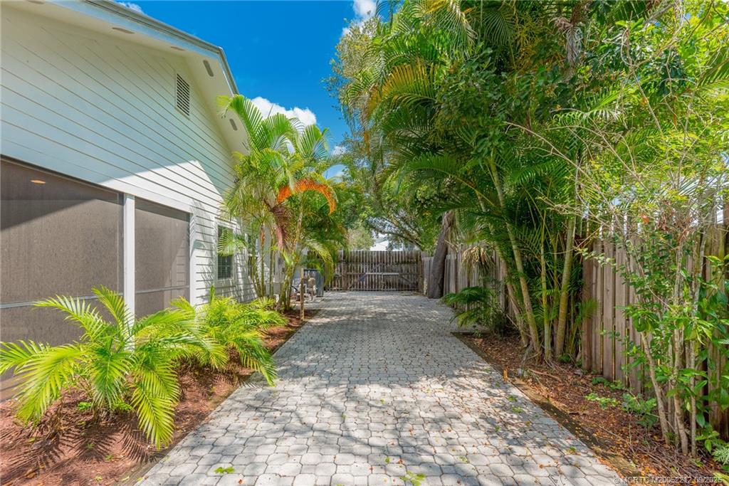 23 Lantana Lane