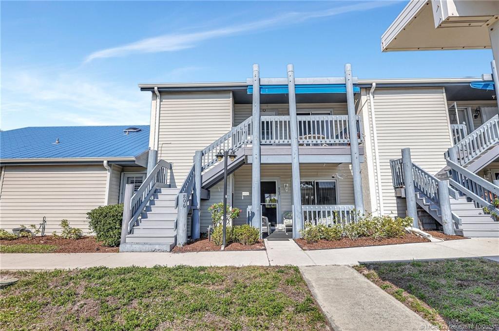 1637 NE Nautical Place 806