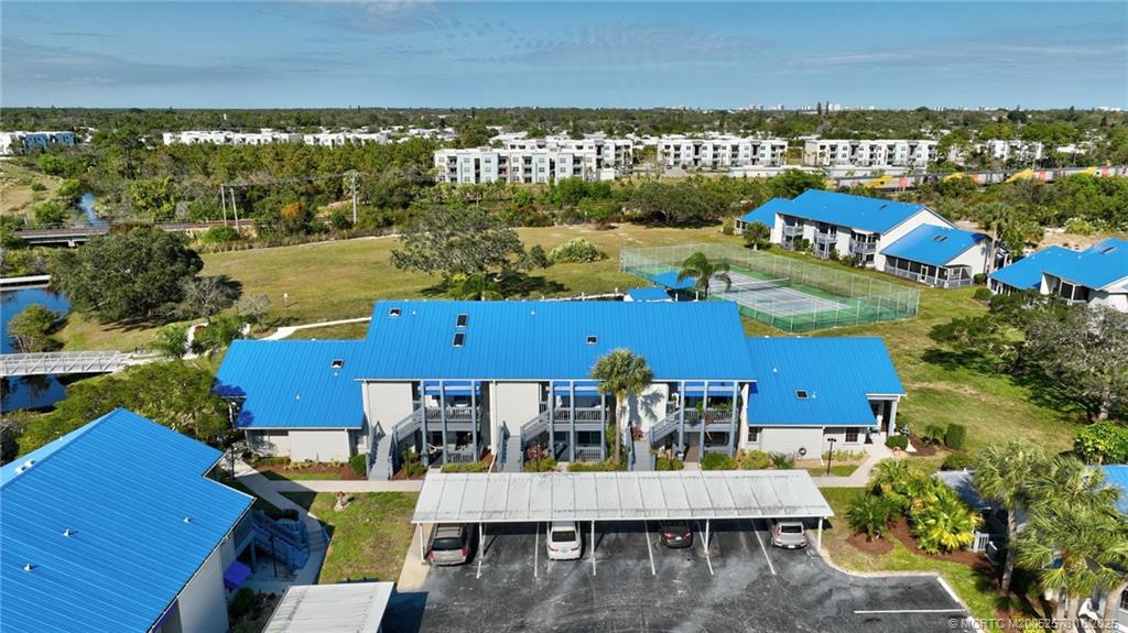 1637 NE Nautical Place 806