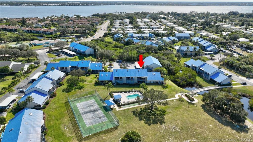 1637 NE Nautical Place 806