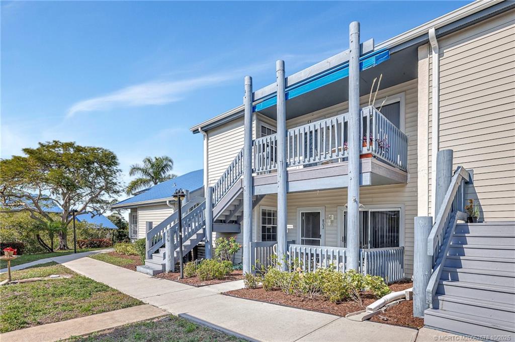 1637 NE Nautical Place 806