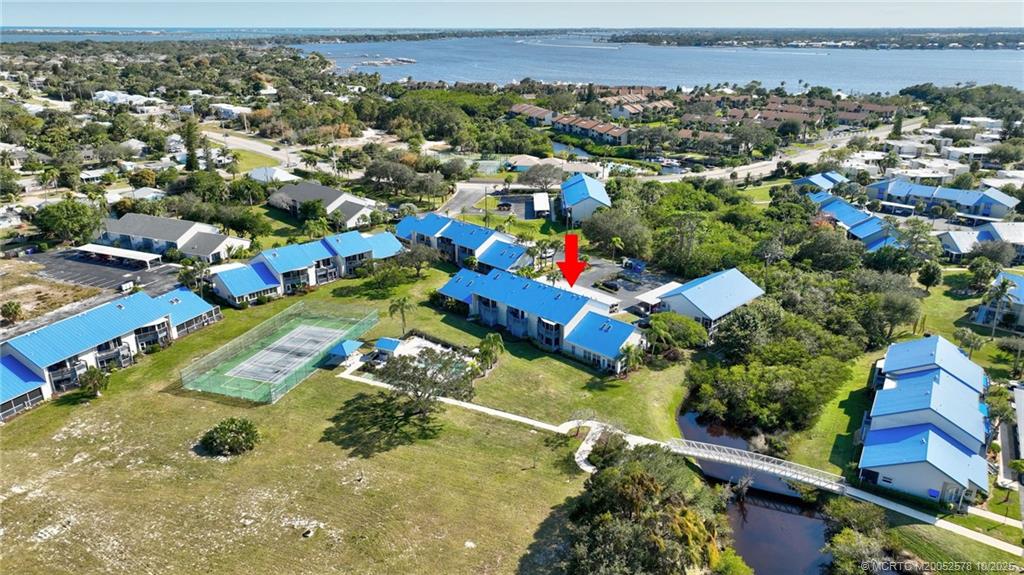 1637 NE Nautical Place 806