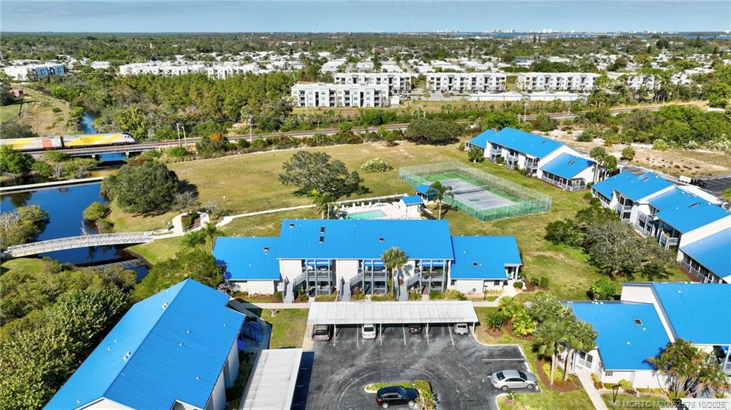 1637 NE Nautical Place 806