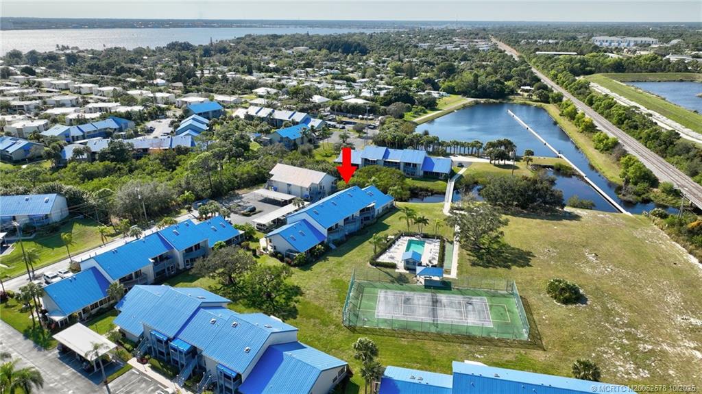 1637 NE Nautical Place 806
