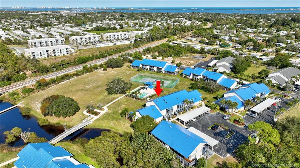 1637 NE Nautical Place 806