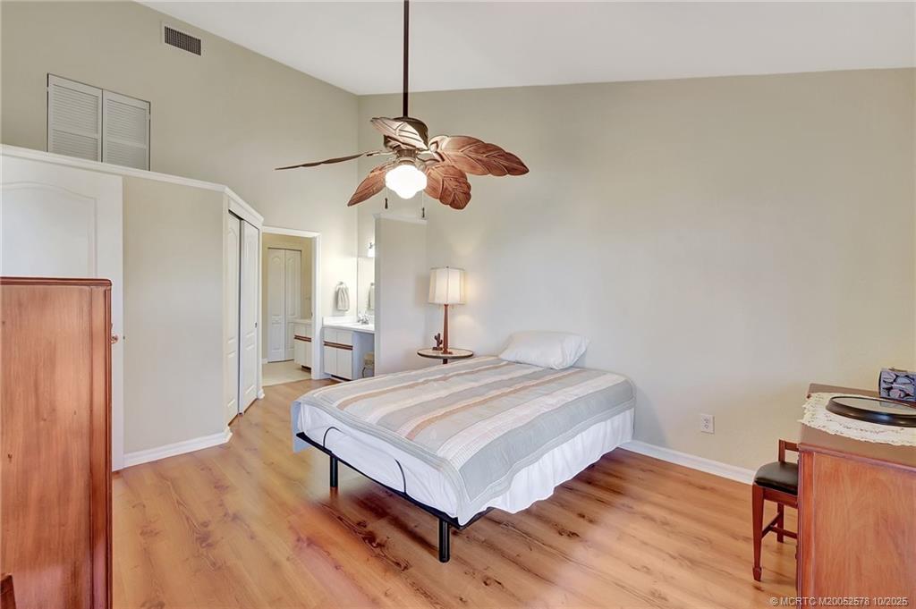 1637 NE Nautical Place 806