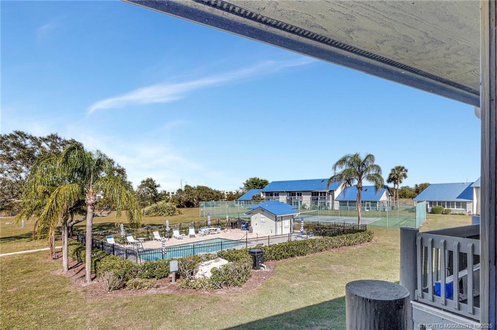 1637 NE Nautical Place 806