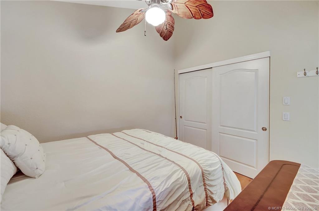 1637 NE Nautical Place 806