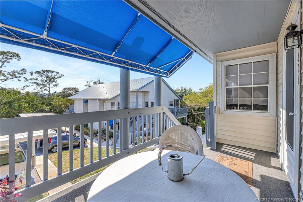 1637 NE Nautical Place 806