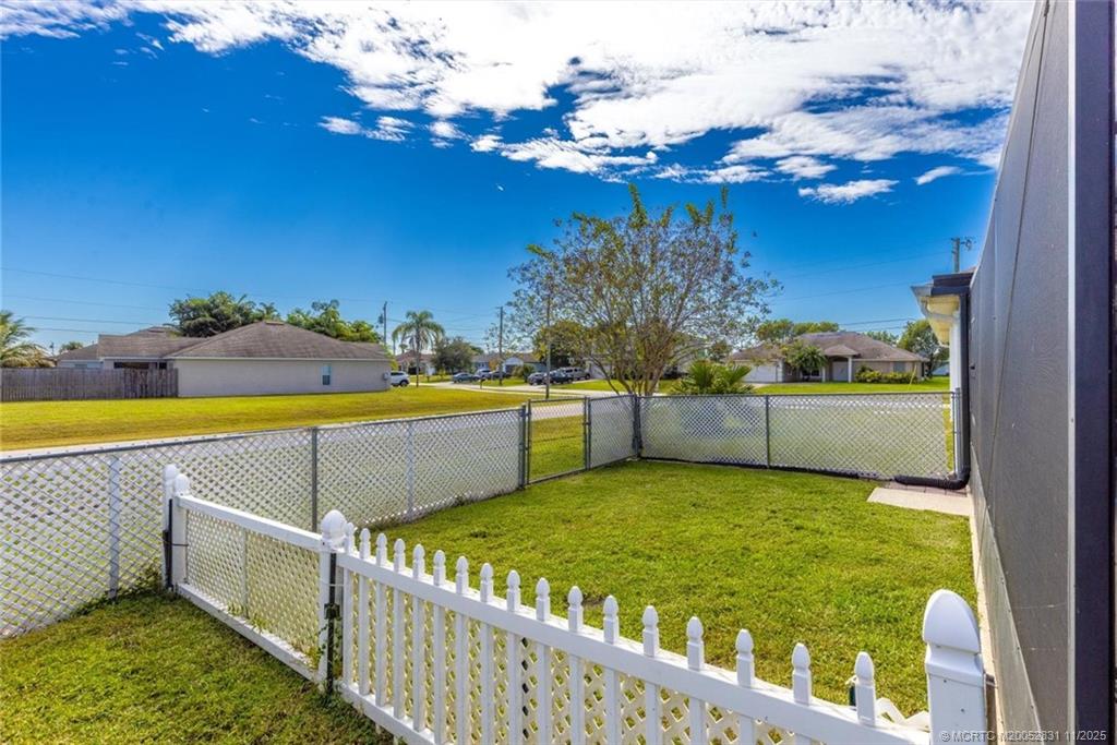 2661 SW Fairgreen Road