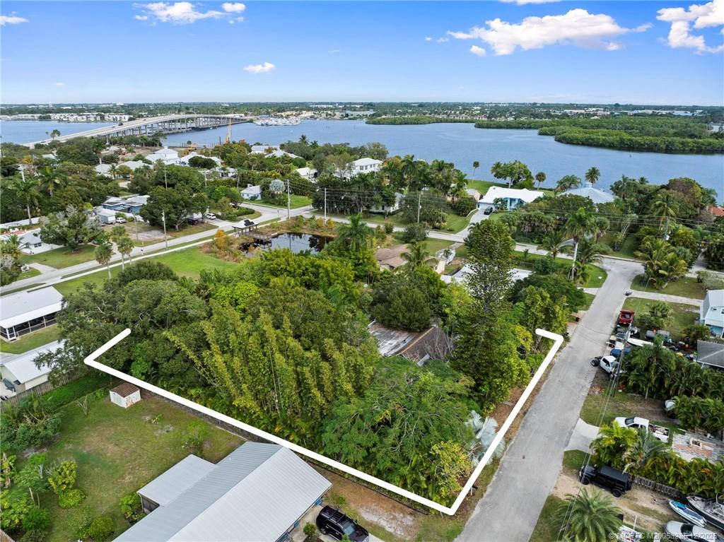 895 SW 29th Terrace