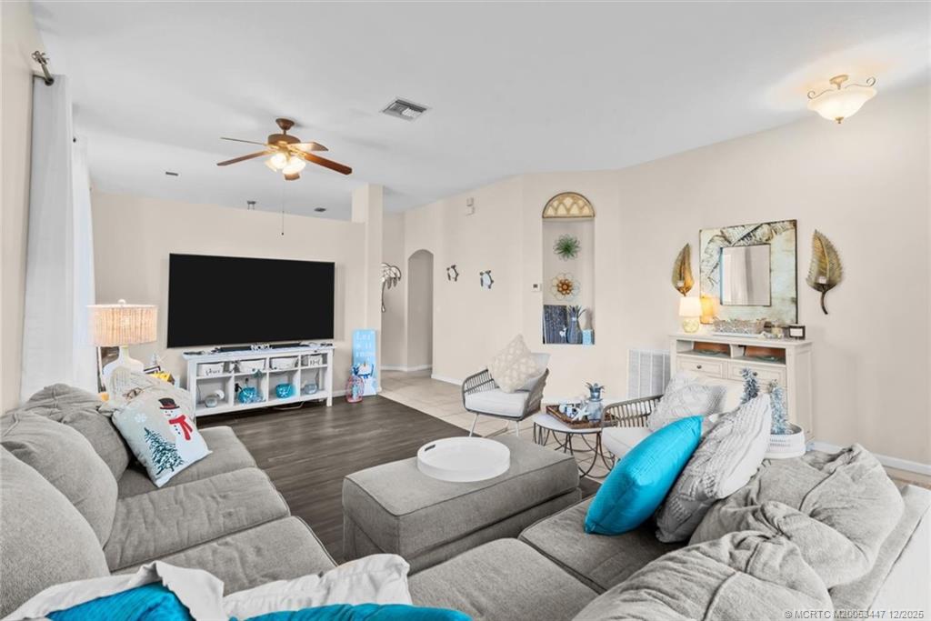 4668 SE Winter Haven Ct