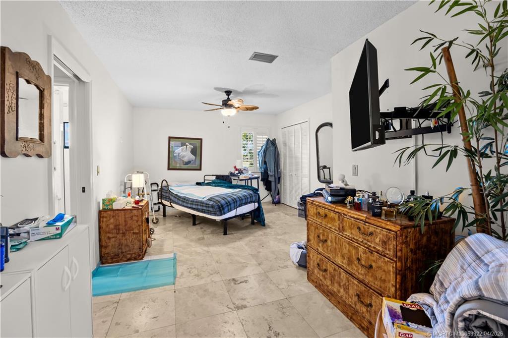 1995 SW Saint Andrews Drive