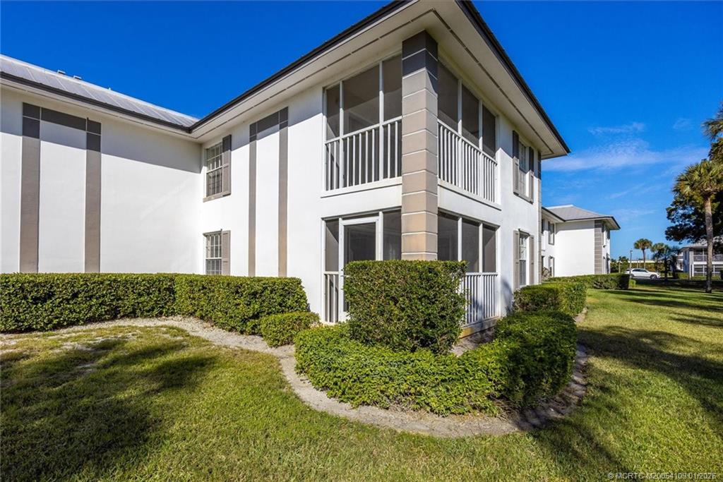 806 SE Central Parkway 6