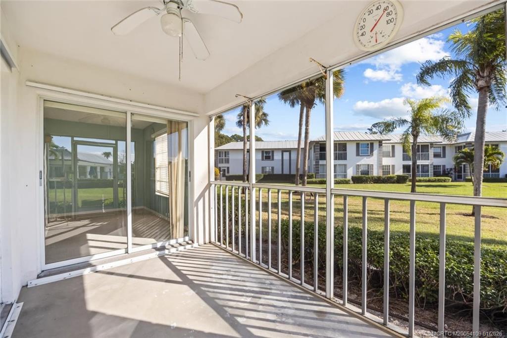 806 SE Central Parkway 6