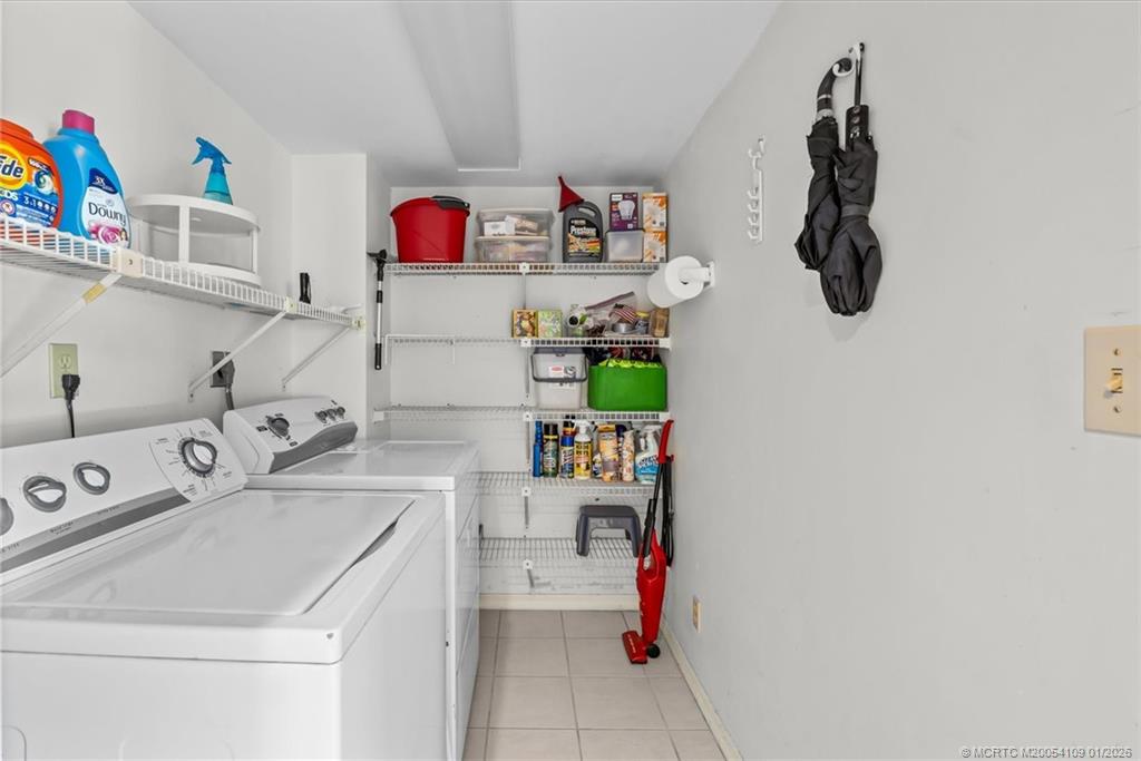 806 SE Central Parkway 6