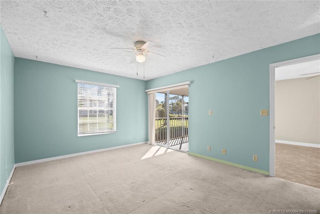 806 SE Central Parkway 6