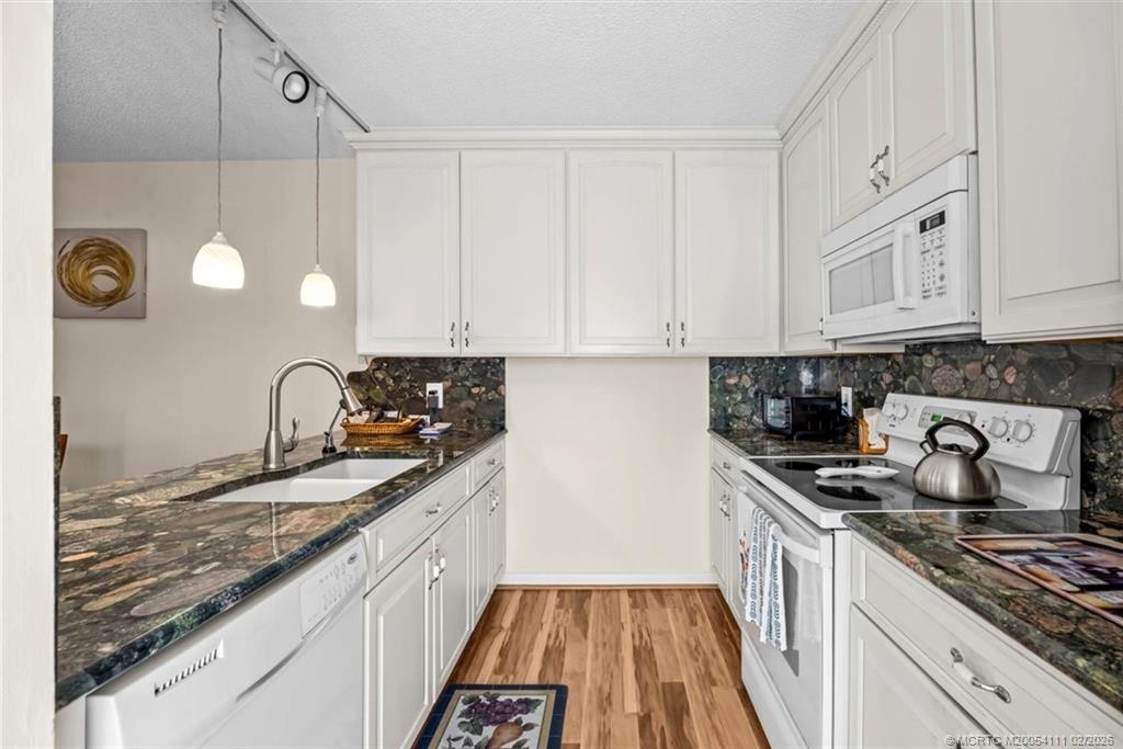 2959 SW Sunset Trace Circle