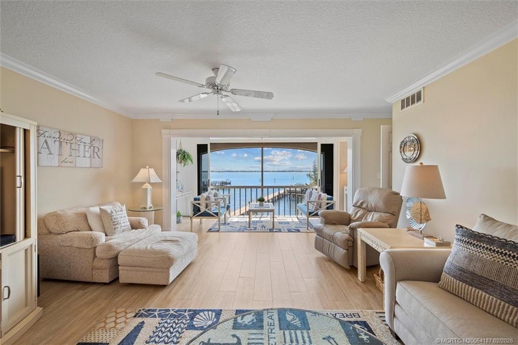 1550 NE Ocean Blvd A305