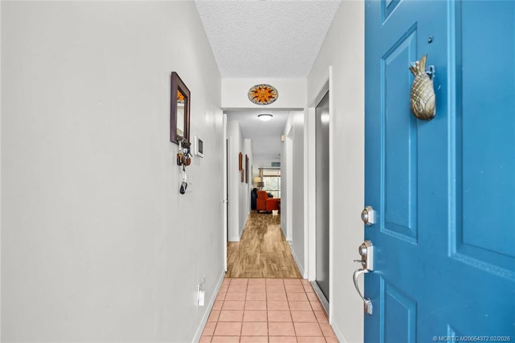 933 NE Sandalwood Place