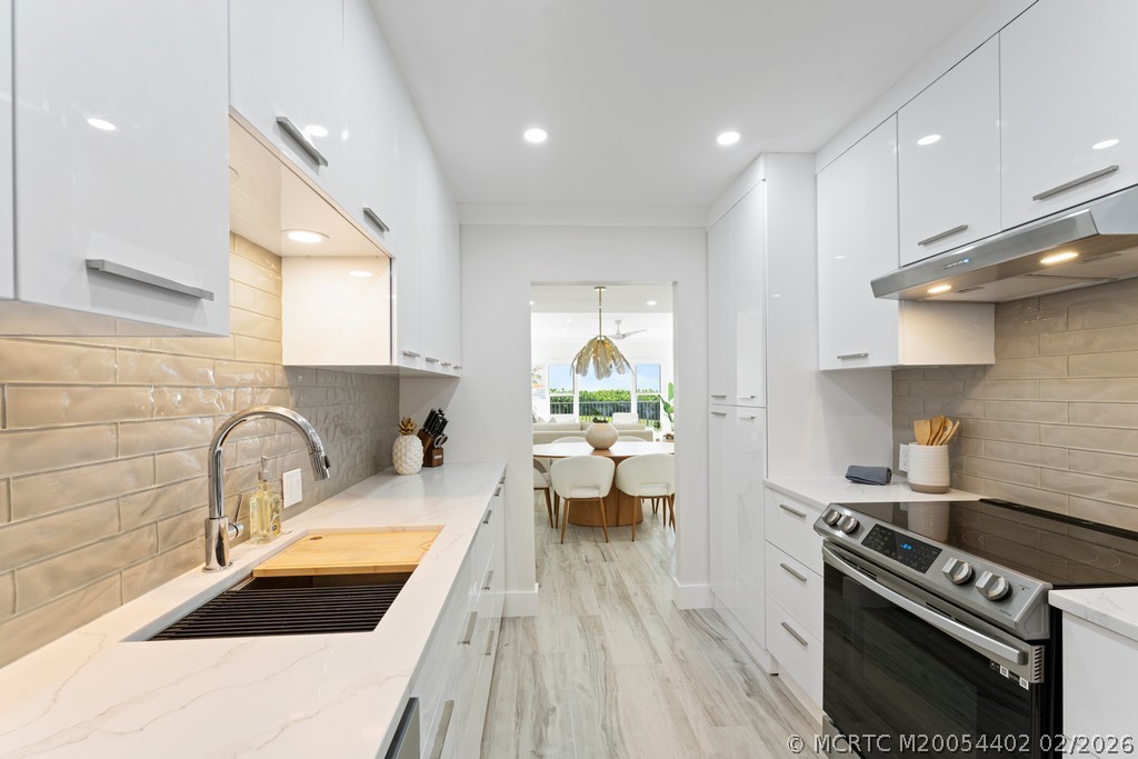 2051 NE Ocean Blvd C13