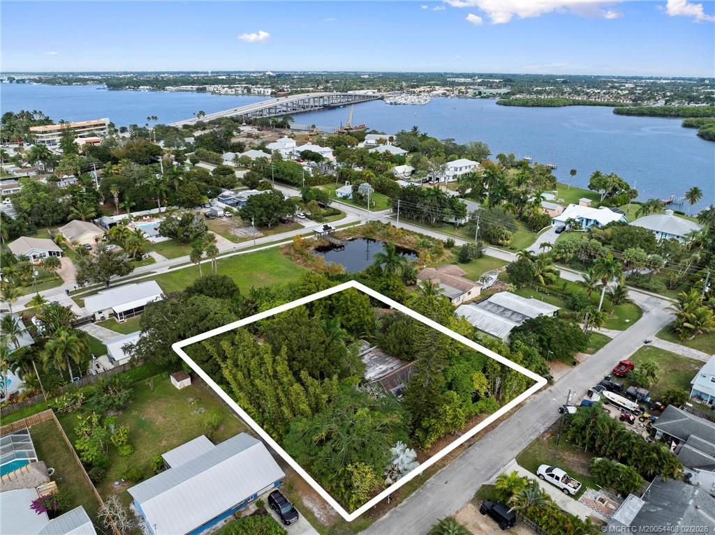 895 SW 29th Terrace