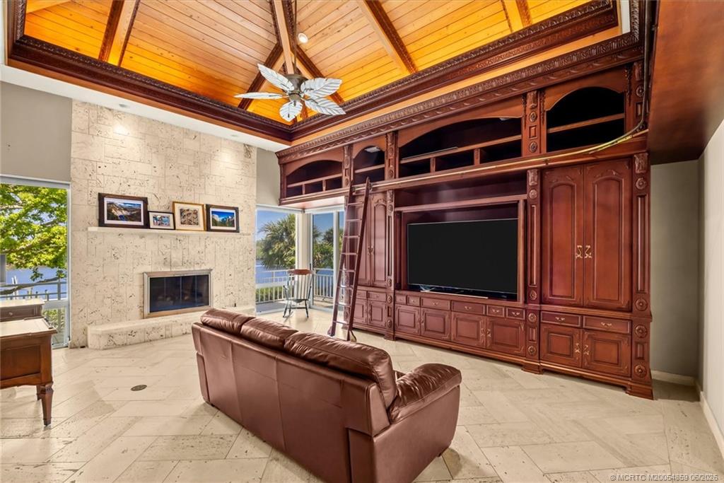 12198 Riverbend Lane