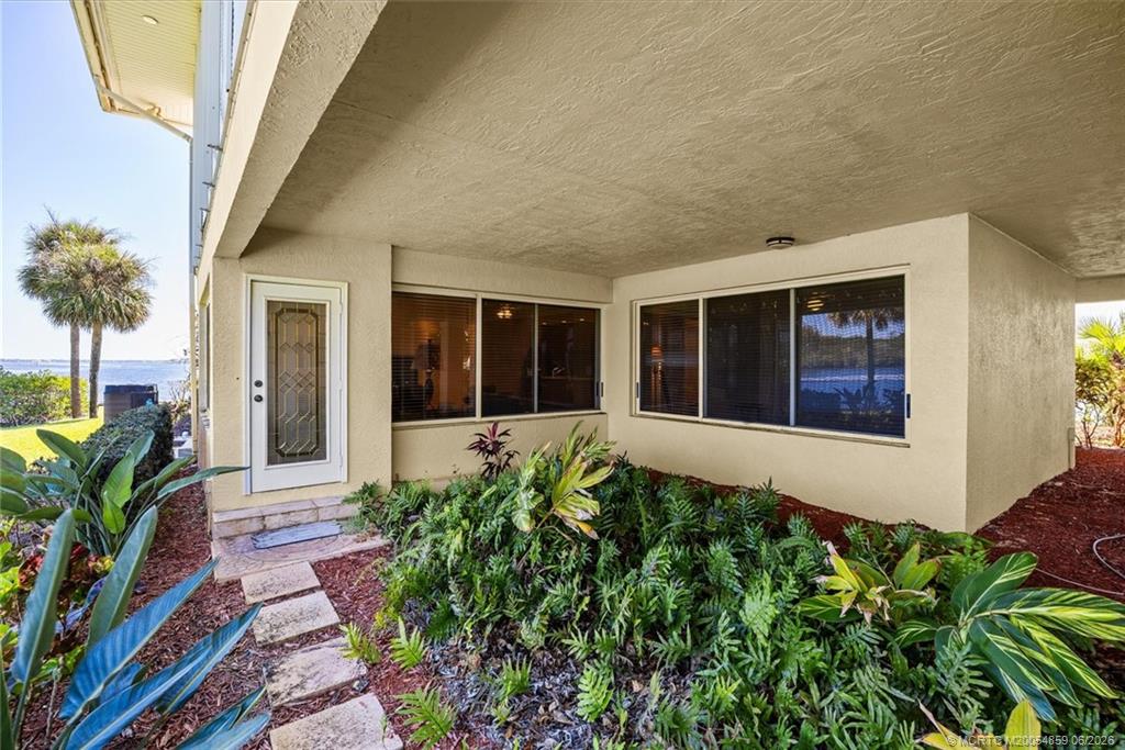12198 Riverbend Lane