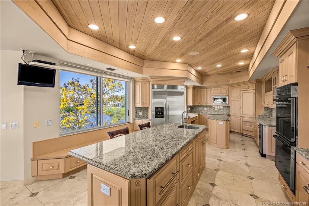 12198 Riverbend Lane