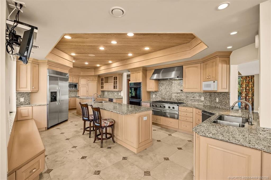 12198 Riverbend Lane