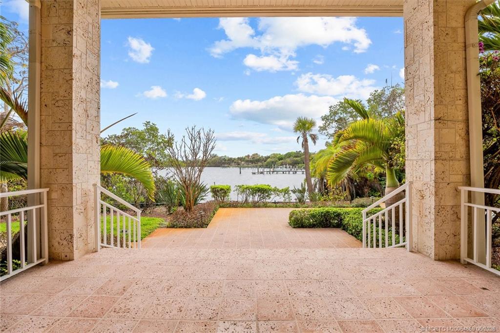12198 Riverbend Lane