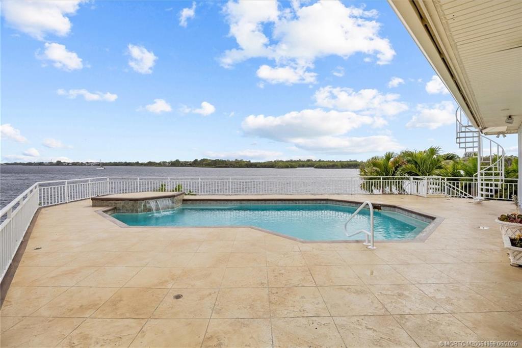 12198 Riverbend Lane