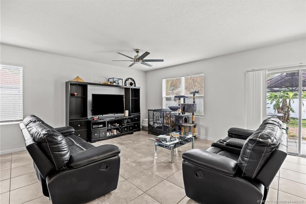 1749 SW Alberca Lane