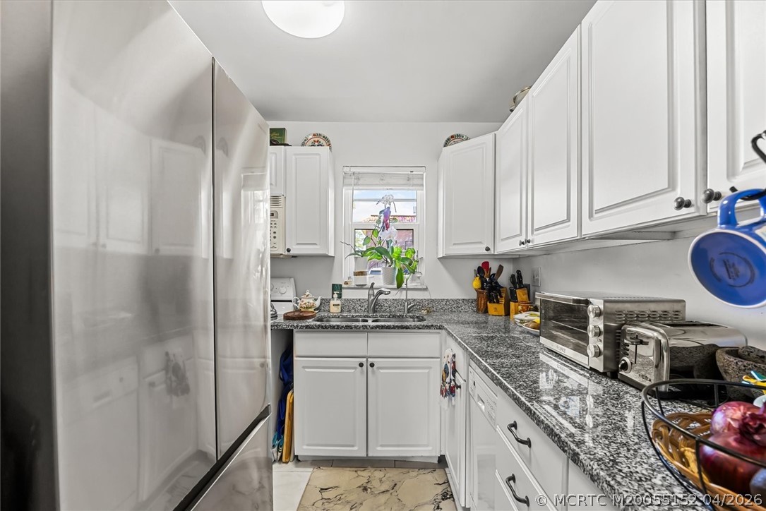 1943 SW Palm City Road 22-D